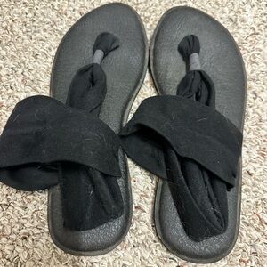Women’s Size 9 Black Yoga Sling Sanuk Sandals